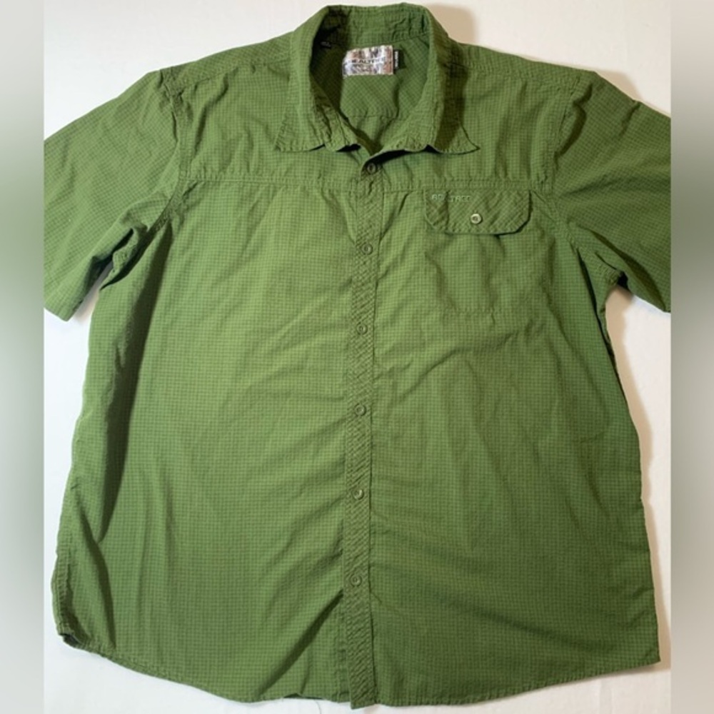 Real tree Green Shirt Size XXL Mens Buttonfront Short Sleeve